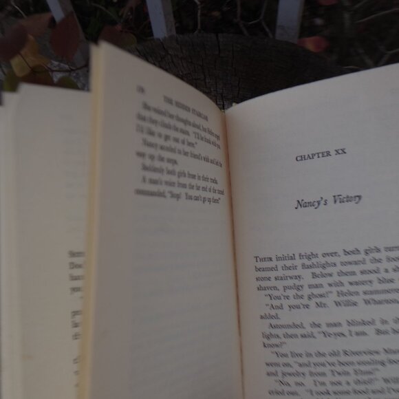 Nancy Drew The Hidden Staircase #2 1959 - Picture 3 of 4